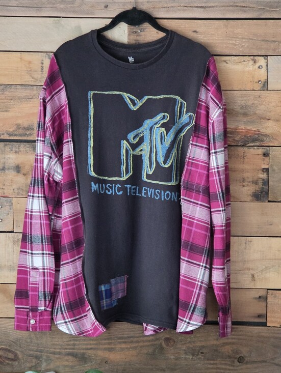 Trapos by Sonia Ruiz (upcycled) Tops - MTV  Black Graphic  Tee with  Plaid Long Sleeves
